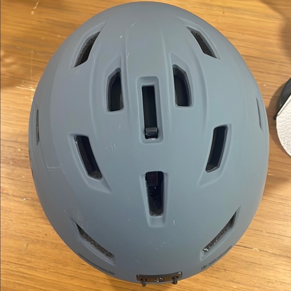 Pret Gray Ski Helmet with MIPS - Refuge Model Size S - Picture 2 of 5